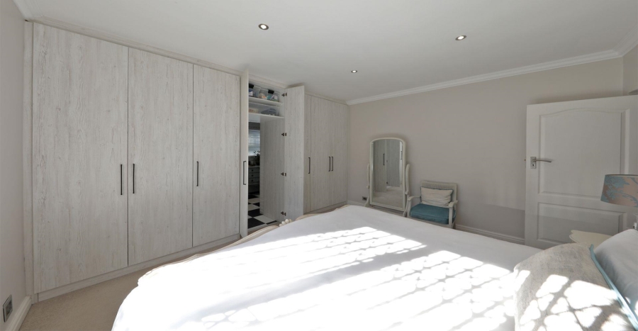 4 Bedroom Property for Sale in Loevenstein Western Cape